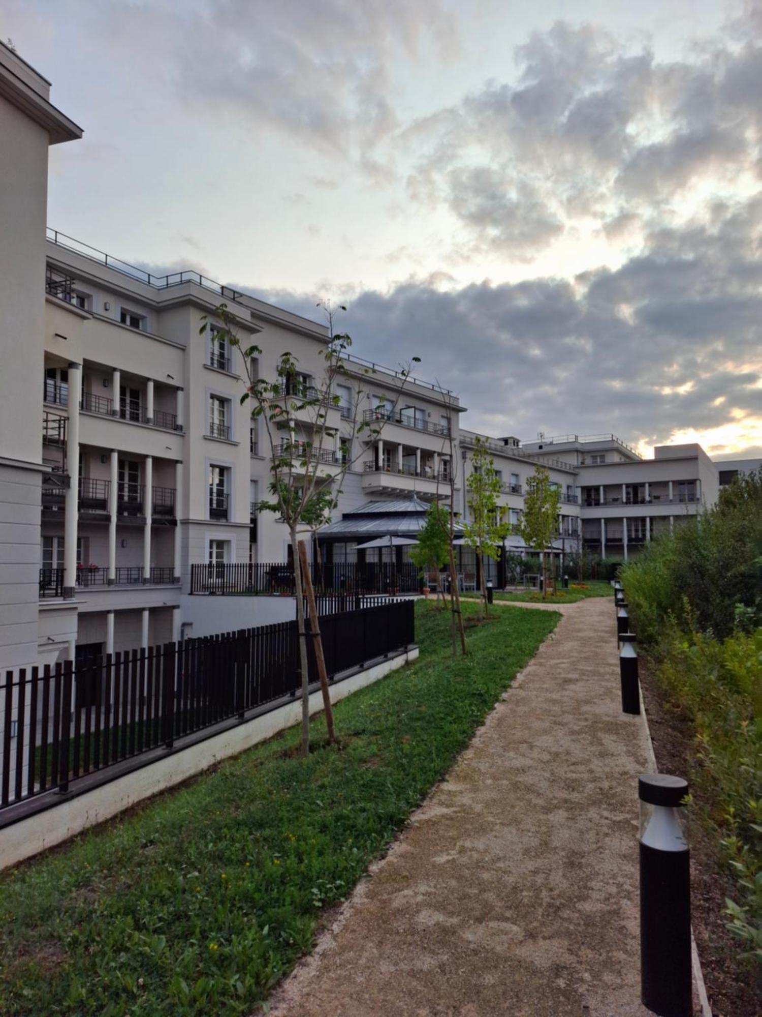Villa Medicis Versailles Saint-Cyr-L'Ecole Exterior photo